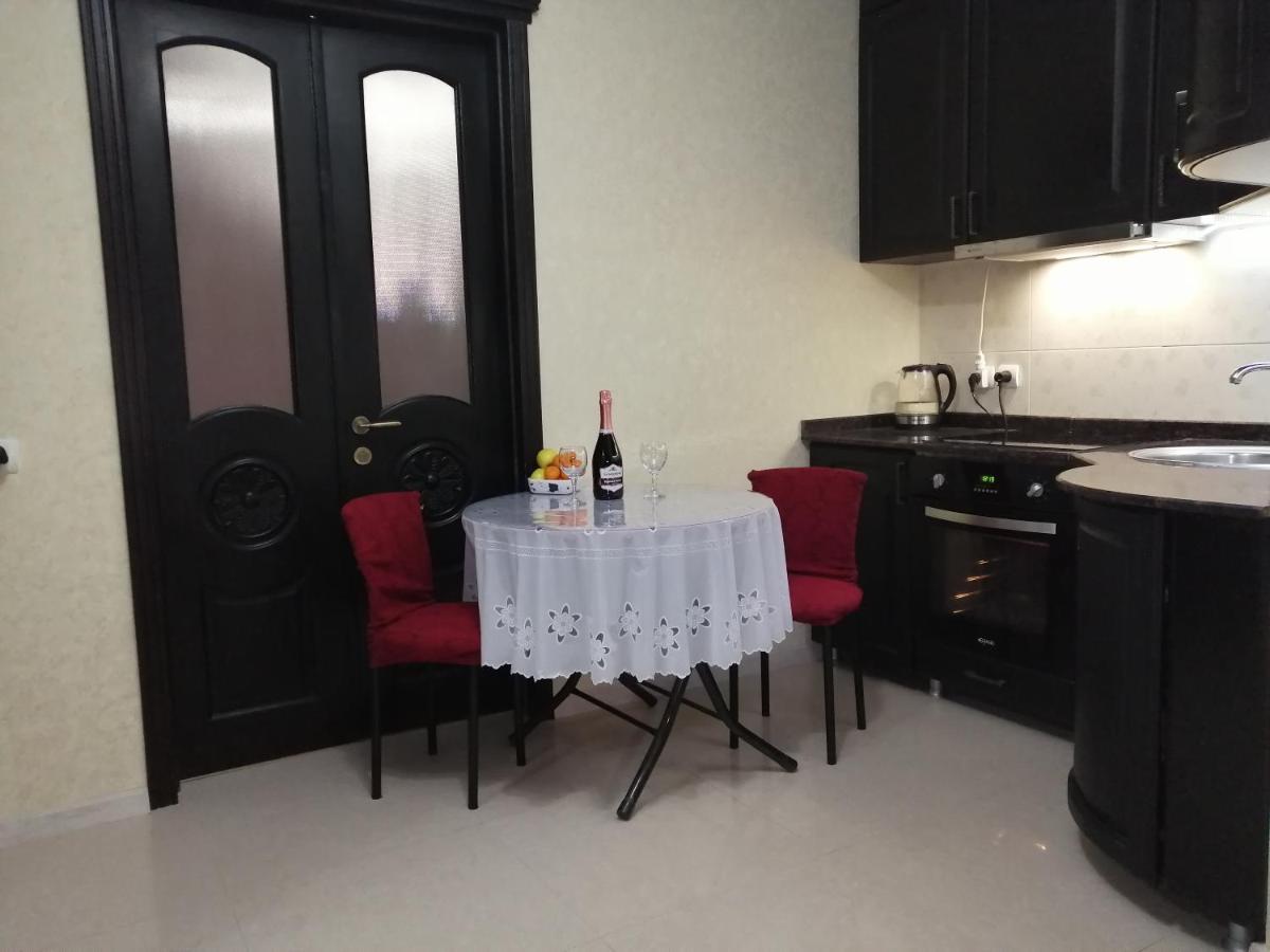 Apartments In The Historical Center Of Batumi, Near The Seaside Park Exteriör bild
